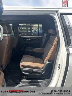Used 2021 Chevrolet Suburban High Country w/ Premium Package image 15