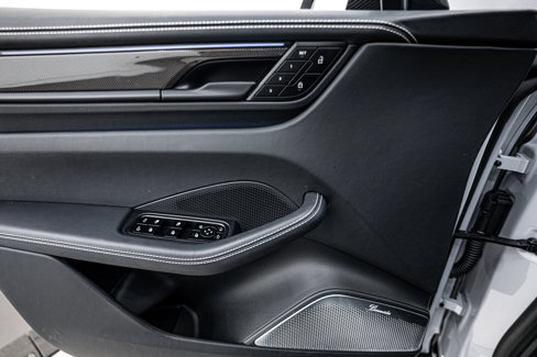 New 2025 Porsche Macan Turbo Electric image 19