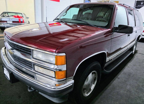 Used 1999 Chevrolet Suburban 4WD w/ Preferred Equipment Group 3 image 6