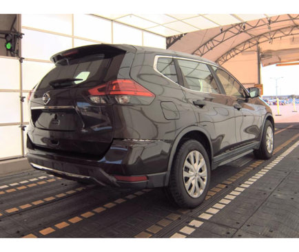 Used 2017 Nissan Rogue S image 3