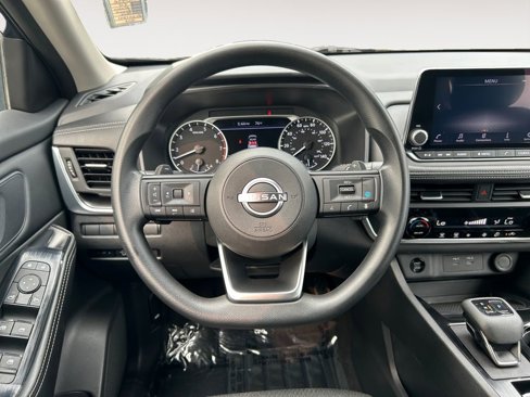 Used 2024 Nissan Rogue SV image 14