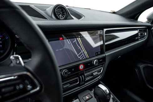 New 2026 Porsche Macan image 14