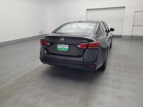 Used 2024 Nissan Altima 2.5 SV image 7