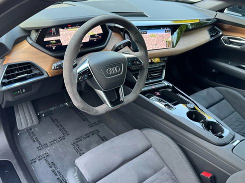 Used 2023 Audi e-tron GT Premium Plus image 21