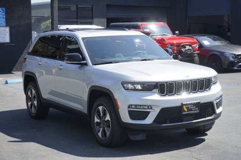 Used 2023 Jeep Grand Cherokee 4WD 4xe w/ Luxury Tech Group II image 6