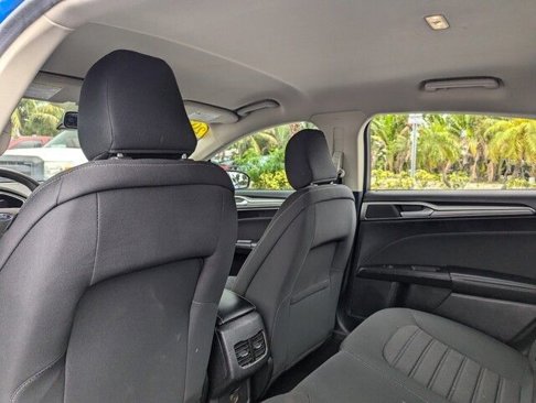 Used 2020 Ford Fusion SE image 14