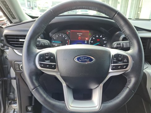 Certified 2022 Ford Explorer XLT image 15