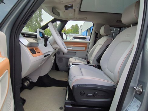 New 2025 Volkswagen ID. Buzz 1st Edition image 13