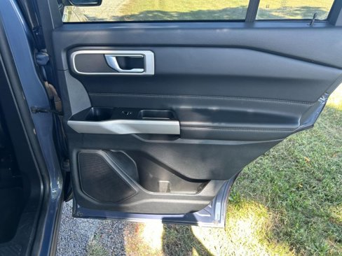 Used 2021 Ford Explorer XLT w/ Equipment Group 202A image 33