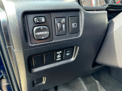 Used 2022 Toyota 4Runner TRD Off-Road Premium image 10