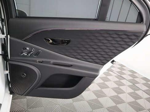 New 2025 Bentley Flying Spur Plug-In Hybrid image 28