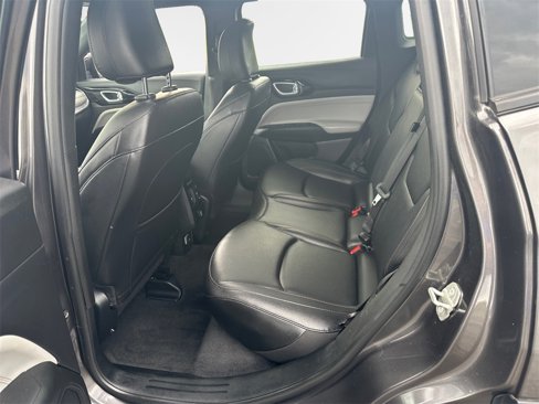 Used 2024 Jeep Compass Limited image 24
