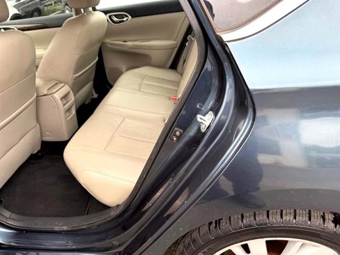 Used 2015 Nissan Sentra SL w/ SL Premium Package image 11