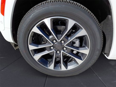 New 2025 Jeep Grand Cherokee L Overland w/ Trailer Tow Package image 14