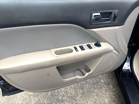Used 2010 Ford Fusion SE image 10