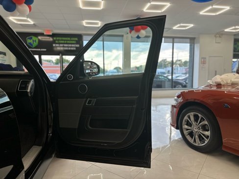 Used 2020 Land Rover Range Rover Sport HSE image 40