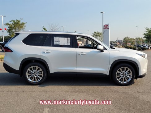 New 2025 Toyota Grand Highlander AWD image 2