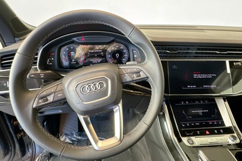 New 2025 Audi Q7 3.0T Prestige image 11