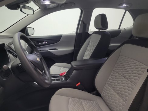 Used 2020 Chevrolet Equinox LS image 17