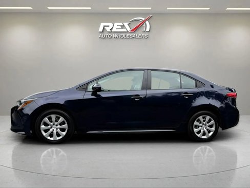 Used 2024 Toyota Corolla LE image 2
