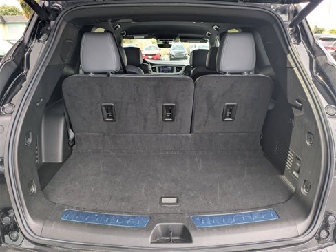 Used 2024 Buick Enclave Premium image 28