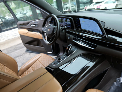 Used 2022 Cadillac Escalade Premium Luxury image 38