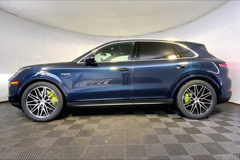 New 2026 Porsche Cayenne E-Hybrid image 2