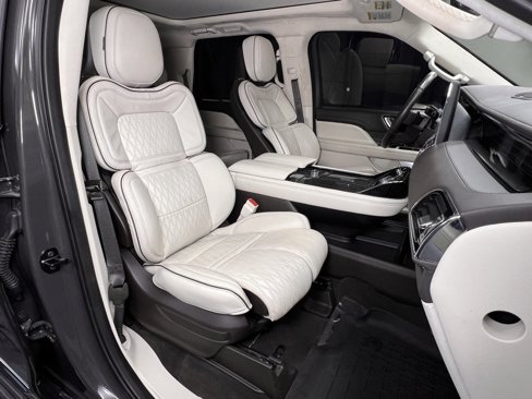 Used 2024 Lincoln Navigator L Black Label image 4