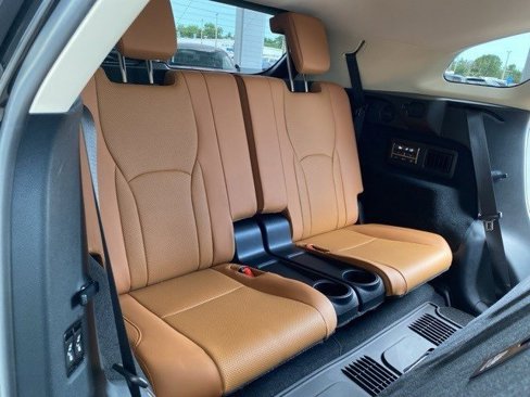 Used 2022 Lexus RX 350L FWD w/ Premium Package image 18