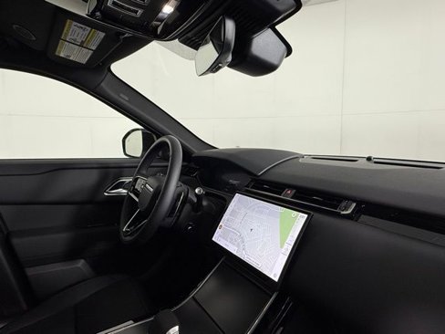 Used 2026 Land Rover Range Rover Velar S image 32