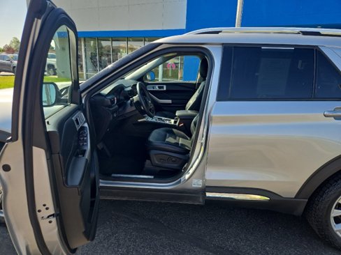 Used 2023 Ford Explorer Limited image 10