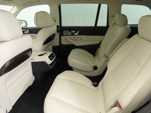 New 2026 Mercedes-Benz GLS 580 4MATIC image 23