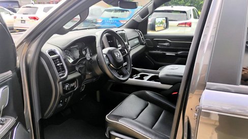 Used 2024 RAM 1500 Laramie image 10