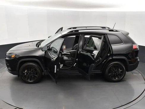 Used 2023 Jeep Cherokee Altitude Lux image 7