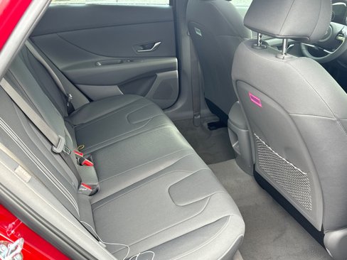 Certified 2025 Hyundai Elantra SEL image 15