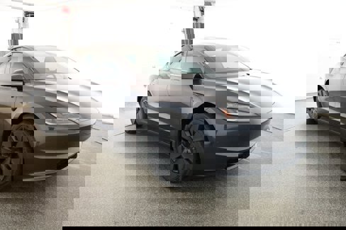 Used 2025 Tesla Model 3 Long Range image 3