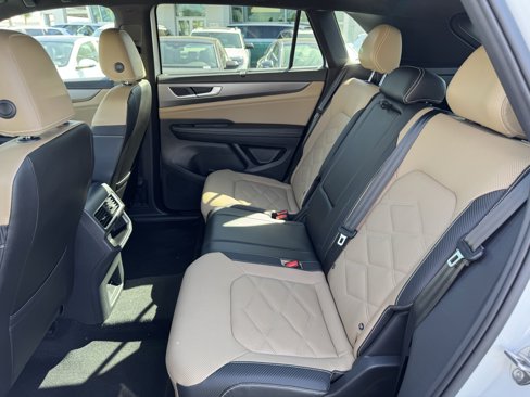 Certified 2024 Volkswagen Atlas Cross Sport SE w/ Panoramic Sunroof Package image 35