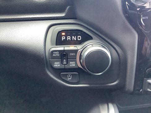 New 2026 RAM 1500 4x4 Crew Cab image 16