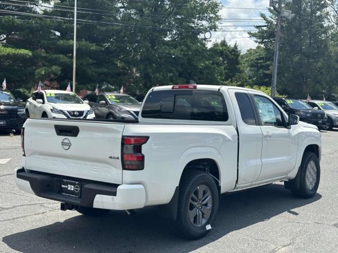 Used 2025 Nissan Frontier SV w/ SV Convenience Package image 5