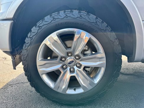 Used 2019 Ford F150 Platinum w/ Equipment Group 701A Luxury image 11