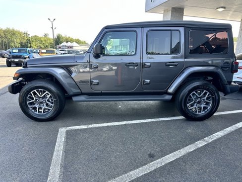 New 2025 Jeep Wrangler Sahara image 8