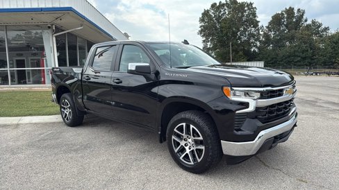 Used 2025 Chevrolet Silverado 1500 LT image 7