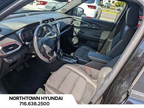 Used 2023 Chevrolet TrailBlazer RS w/ Sun and Liftgate Package image 10