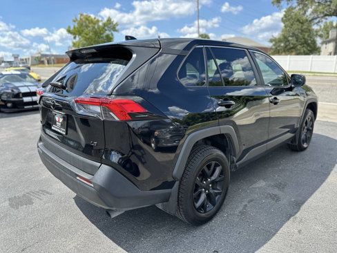 Used 2023 Toyota RAV4 LE image 7