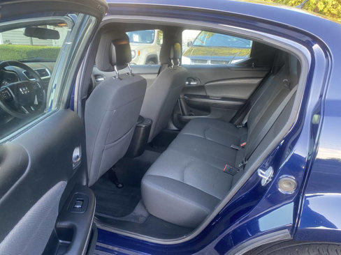 Used 2013 Dodge Avenger SE image 11