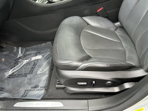 Used 2017 Buick Envision Essence image 14