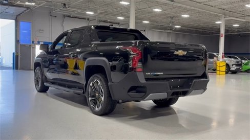 New 2026 Chevrolet Silverado EV LT image 7