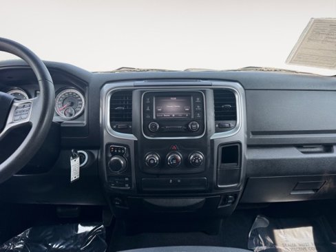 Used 2021 RAM 1500 Classic SLT image 6