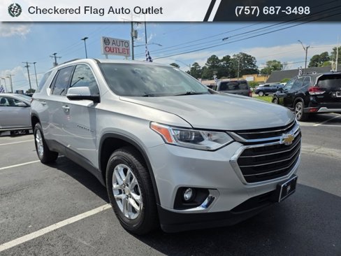 Used 2020 Chevrolet Traverse LT image 11