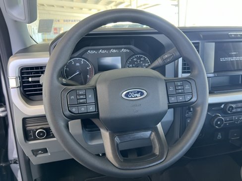 New 2026 Ford F250 4x4 Crew Cab Super Duty image 11